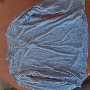 UNTUCKit Shirt Light Blue 50/50 Blend Long Sleeve Henley T Shirt